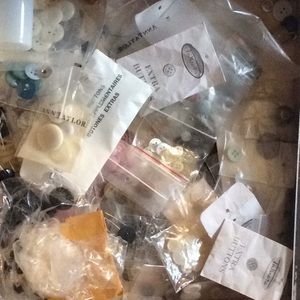 Box of Assorted Buttons – Perfect for Crafters, teachers & Sewing Projects 🎨